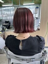 コム(COM) 切りっぱなしボブ