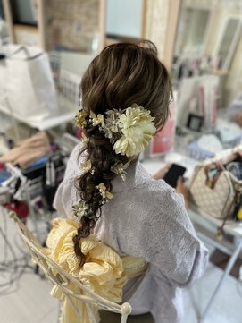 ヘアーメイクサロン リュクス(Hair make salon LUXE) 編みおろし