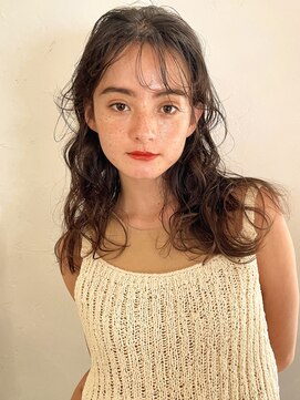 アンアミ シブヤ(Un ami shibuya) 【Un ami】ラフウェーブのロングパーマ　大楽