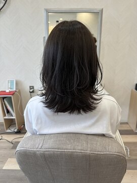 イースタイルコムズヘア 柳通り店(e-style com's hair) #アッシュブラック#ヘルシースタイル#ミディアム#20代・30代