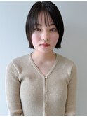 顔まわりからサイドにかけてレイヤーを入れたボブ