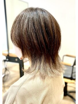 グランデュール 焼津店(GRANDEUR) ウルフカット、グラデーションカラー