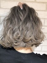 ディーバ 渋谷(D.I.E.V.A)&nbsp;20代30代40代大人可愛いひし形ボブホワイトアッシュミディアム