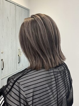 ロテ(LOTE.) 黒髪/クラゲヘアー/オリーブグレー/小顔/ココアベージュ/一宮