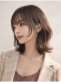 韓国風くびれパーマレイヤースタイル顔周り小顔重めミディアム