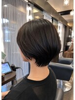 ネイトル(naitre)&nbsp;大人美シルエットの前下がりショートボブ