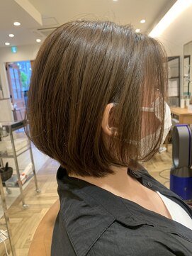 ラウラコア(RauRa+KOA) 重ため丸みボブ