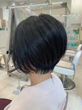 アッシュ 関内店(Ash) ショートボブ