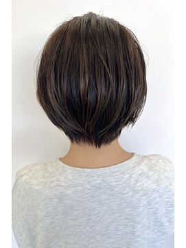 ハピネス クローバー 学園前店(Happiness CLOVER) 丸みショート/前髪/顔周りカット/透明感/20代30代40代50代