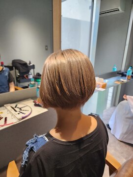 ボアップ(boappu) ミルクティーグレージュ×前下がりショートボブ