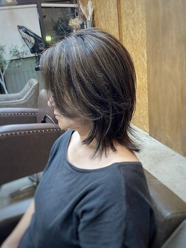 ロルド シェリ(Rold Cheri) 【山本智文】脱白髪染めハイライトウルフ