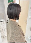20代30代大人可愛い小顔ボブ前下がりショートストレート