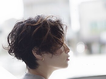 ソラ(sora)の写真/“大人ショート”で、“抜け感”のある雰囲気を演出♪女性らしさを演出するカット技術が好評です＊