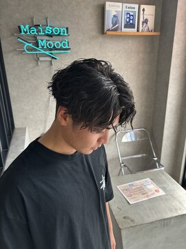 ムード カナザワ(mood kanazawa) 刈り上げセンターパート/ツイストスパイラル