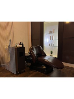 【島大橋すぐ!】大人女性に人気の上質サロン♪一人一人の髪質やお悩みに合わせた施術で理想のスタイルに。