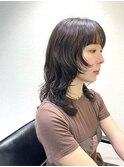 大人ガーリー　ミディアムレイヤー　似合わせカット