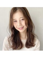 レア 表参道(L'ea) 大人ガーリーダークアッシュミディアムレイヤー似合わせカット