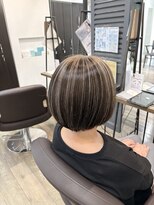 ル ジャルダン 戸塚店(le jardin)&nbsp;白髪ぼかしアンブレラカラーで魅せるショートヘア