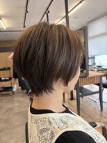 イロ バイ マグ(IRO by Mag) 似合わせ小顔ショート/ブリーチなしカラー/レイヤーカット