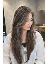 『お白髪ぼかし』ダメージレスで自分史上最高の白髪ぼかしハイトーンカラーに☆