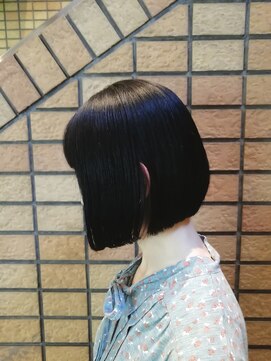 リヴ ヘアーサロン(LiV HAIR SALON) 前下がりボブ