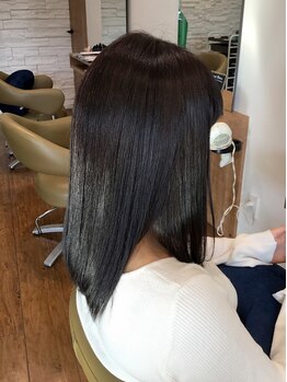 カロンヘアデザイン(Calon HAIR DESIGN)の写真/頭皮にも髪にも優しいオーガニックブランド[ヴィラロドラ]使用！あなたの髪を本来の美しさへ導いてくれる＊