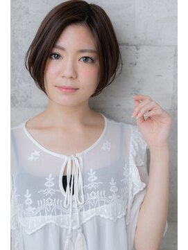 アッシュ 伊勢崎(ash) 大人可愛いひし形前下がりショートボブ
