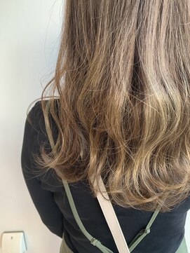 美容室 アイディー i-dee オリーブカラー