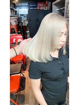 ヘアビューティースタジオ ラルガ(Hair beauty studio Raruga) ホワイトカラー