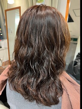 レリビー アウラ(LELiBE_'aula) パーマスタイル