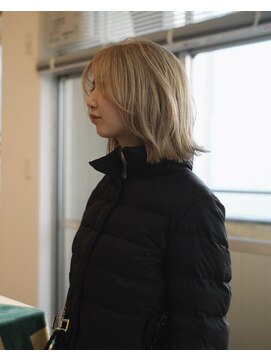 ジュール(JOULE'S) ベージュボブ/ホワイトブロンド/外ハネボブ/ハイトーン