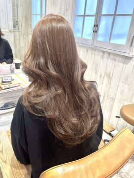 レイラバイアフロート 吉祥寺(Lila by afloat) くびれヘア/オリーブベージュ/レイヤーロング/ニュアンスカラー