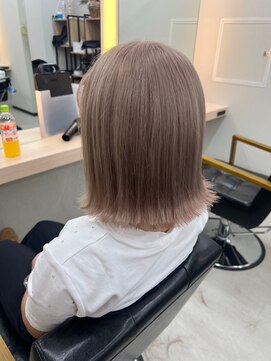 アリープパロット(ALEAP parrot) 切りっぱなしボブ/モカベージュ