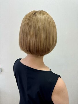 アカネ(Akane) ベージュカラー　ブリーチカラー　10代/20代