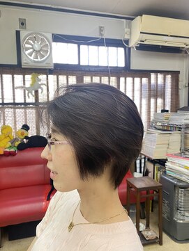マリ美容室 ピンクベージュショートボブ