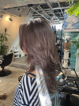 ロア インターナショナル 新宿店(LoA International) ピンクブラウンベージュ小顔レイヤー