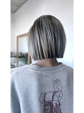 レム(LEM) 切りっぱなし×オリジナルアンブレラハイライト×縮毛矯正