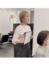 【お仕上げとアフターカウンセリング】髪を整え、お悩み解決のプランをスタイリストからご説明します。