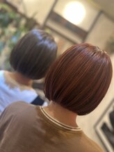 神名美容室 ゴッドドッグ(goddog)&nbsp;双子ちゃんボブ　色違いカラー
