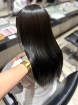 エクラバイナチュラル(eclat by Natural)&nbsp;髪質改善で魅せる黒髪ロング/上品な艶ストレート/天使の輪ヘア