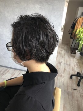 シキ(C key) ショートパーマスタイル