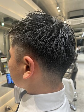 ヘア デザイン リスク(HAIR DESIGN RISK) 【RISK 飛澤広偉】20代 30代フェードカット バーバースタイル