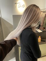 タオ 河原町(Tao) ホワイトバレイヤージュ