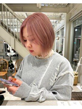 グリーン(green) リナ　ブリーチありの淡いピンクカラー