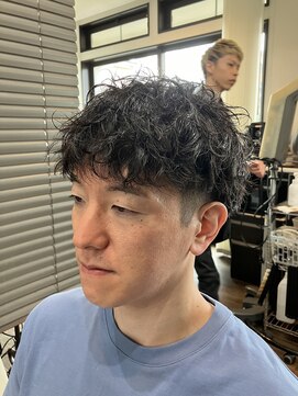 ガイズ ヘアー イサミ(GUY'S HAIR 133) カルマパーマ/ベリーショート/ダークアッシュ/ニュアンスパーマ