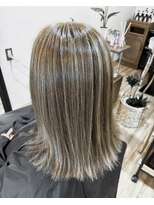 ワク(Wacu) 白髪ぼかし細めハイライト