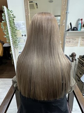 アン アミゥ(Un amiw.) ツヤ！ベージュ