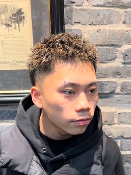 ミリオンバックス 神田店(Million Bucks) スパイキーショート/スペインカール<理容室>[メンズ/床屋/神田]