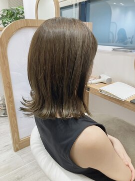 アドラーブル 駅南店(adorable) レイヤーエモージュ小顔カットシースルーバング大人ガーリー