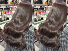 縮毛矯正とカラーの同時施術が実現？！縮毛矯正をしたのに髪がツヤツヤ？！